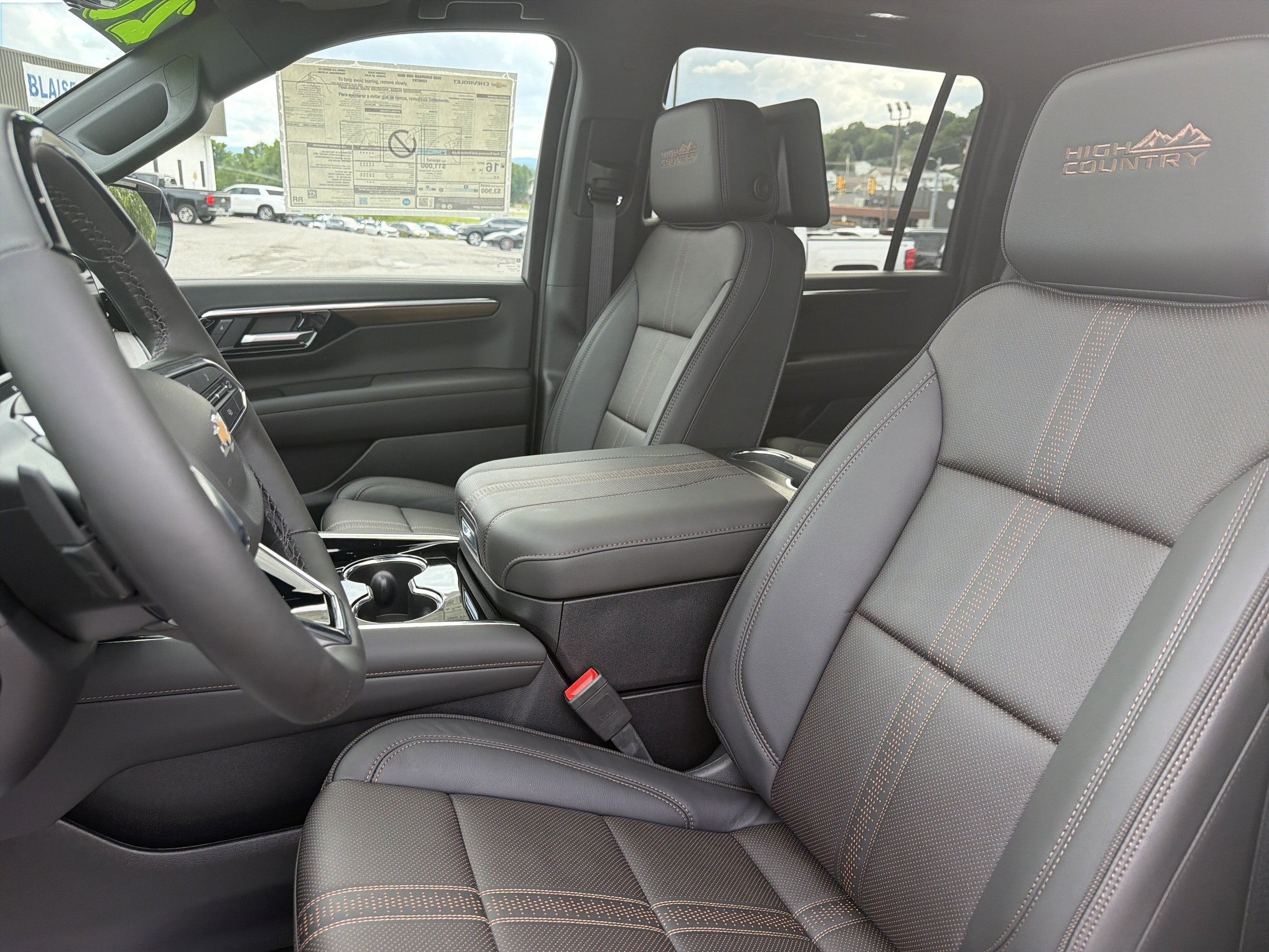 New 2026 Chevrolet Suburban High Country AWD/4WD image 15