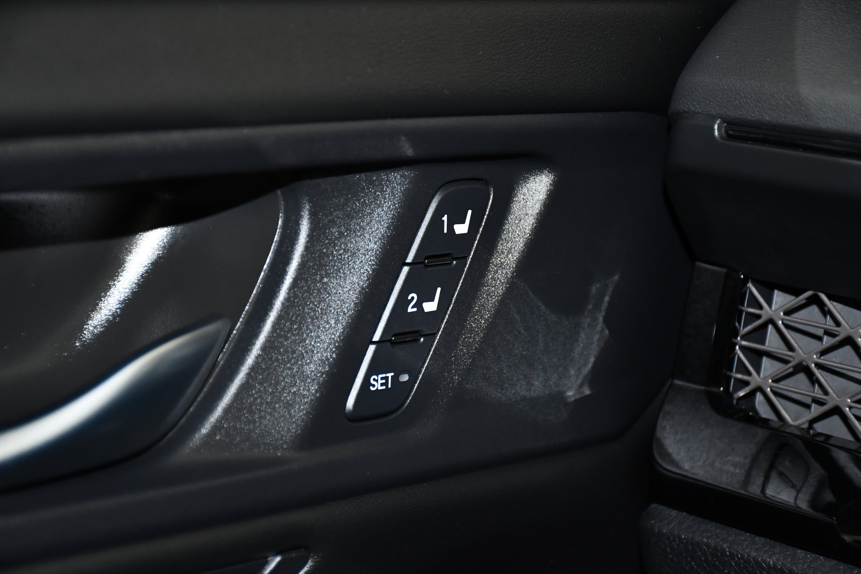Certified 2025 Honda Accord EX-L image 35