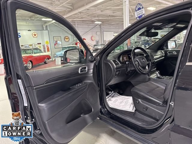 Used 2020 Jeep Grand Cherokee Laredo w/ Laredo X Package AWD/4WD image 14