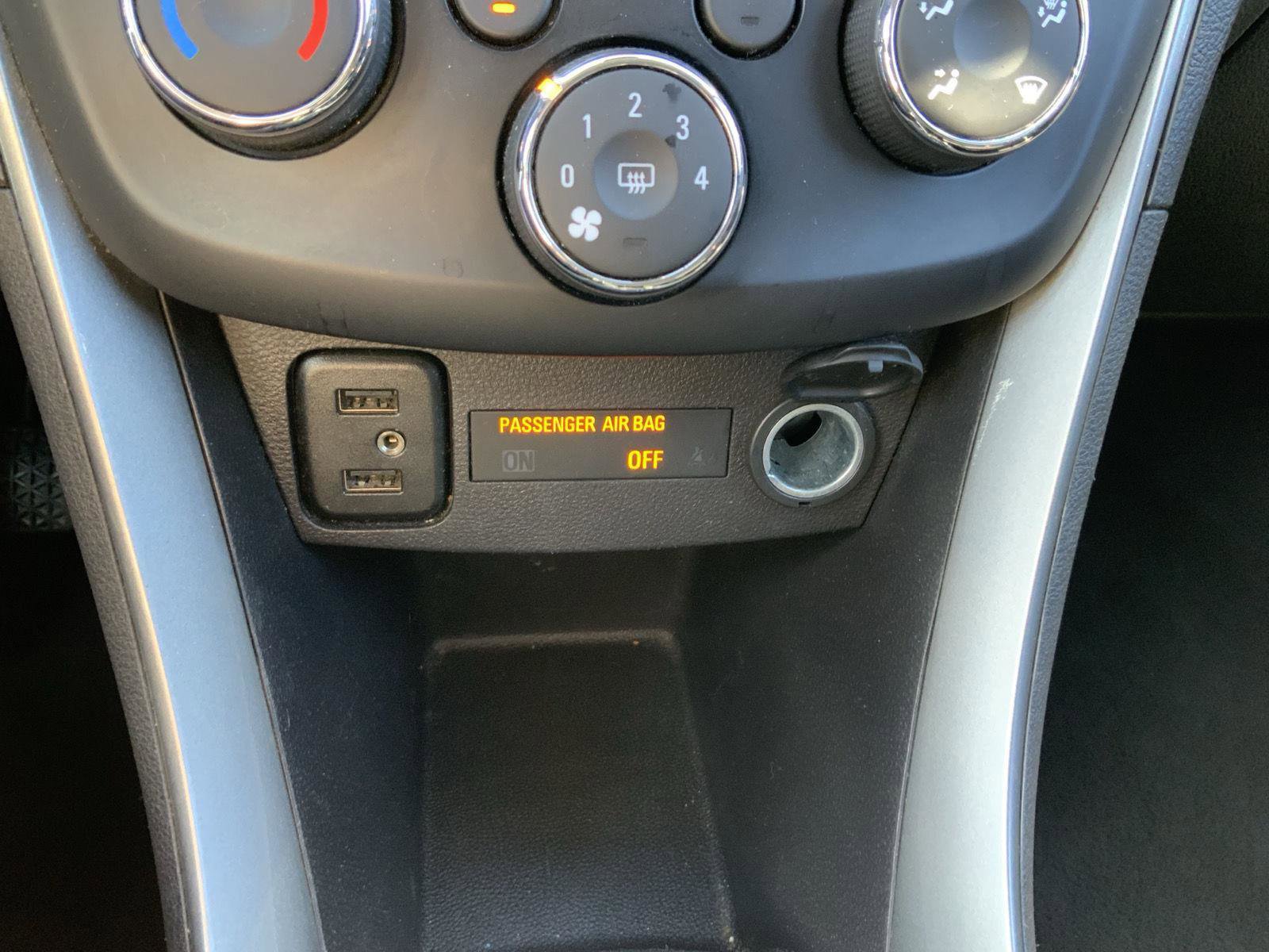 Used 2018 Chevrolet Trax LT w/ LT Convenience Package FWD image 39