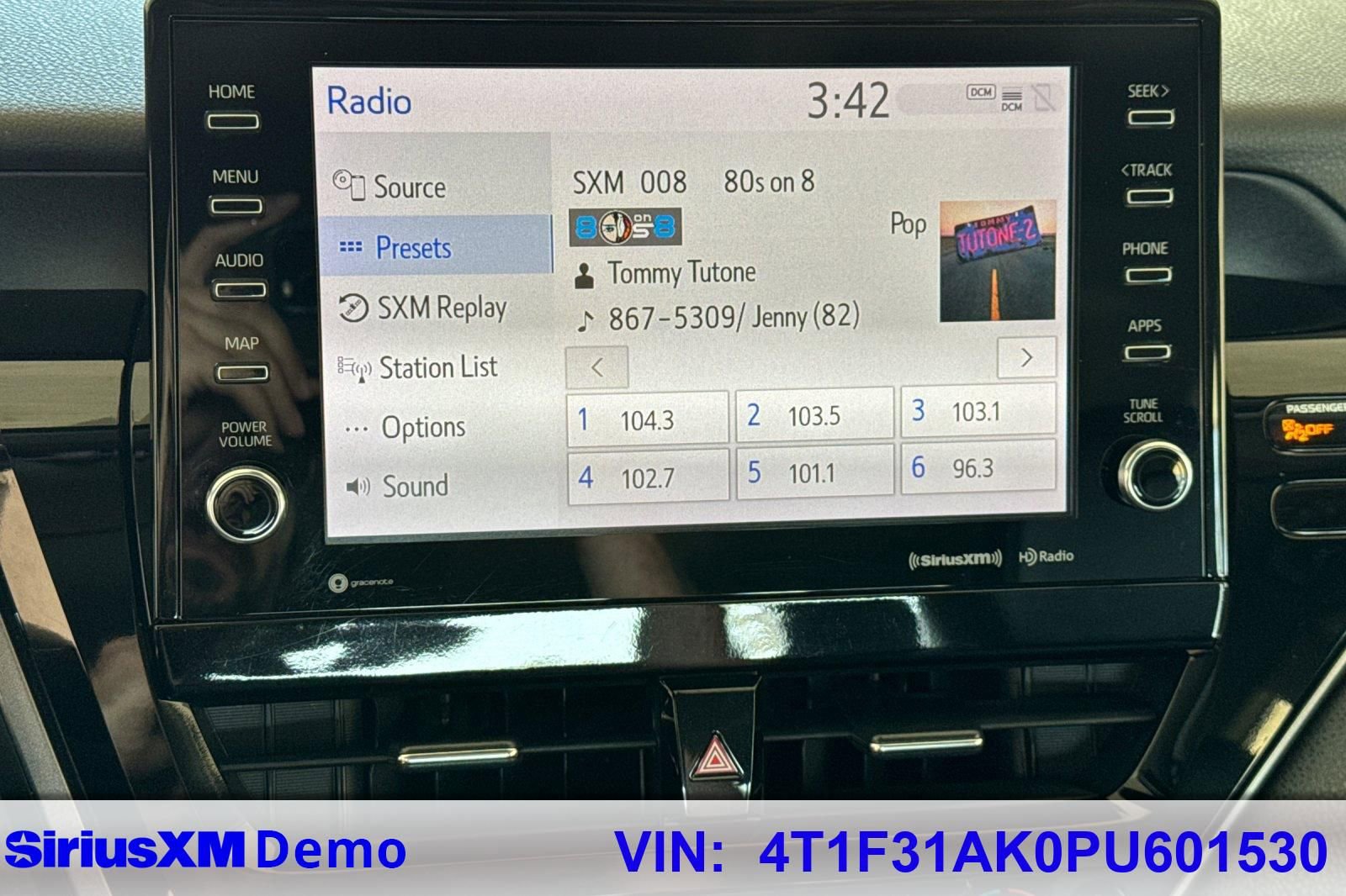 Used 2023 Toyota Camry XLE image 26