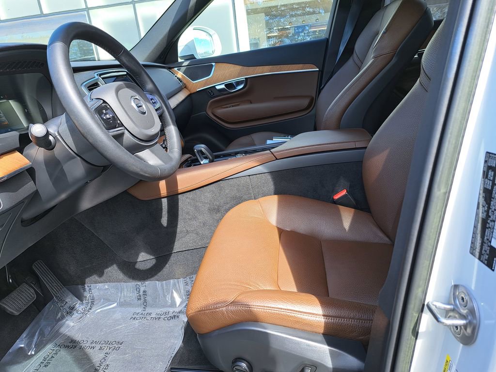 Used 2023 Volvo XC90 T8 Core w/ Protection Package Premier image 23