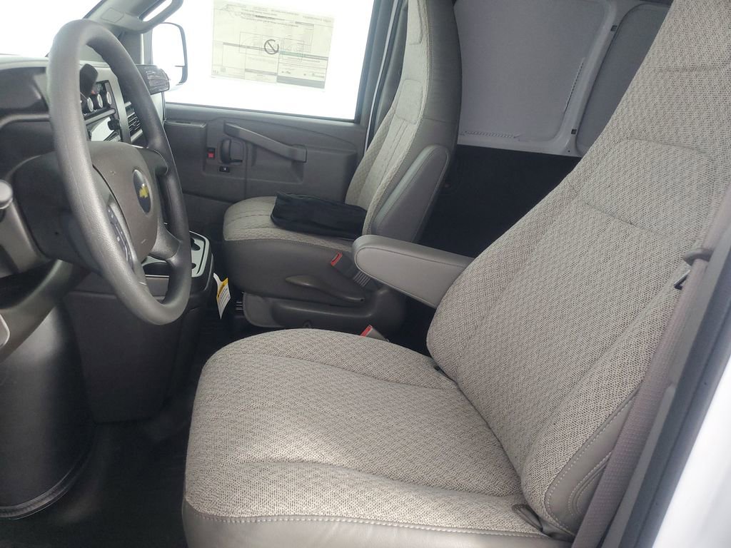 New 2026 Chevrolet Express 2500 w/ Driver Convenience Package image 14