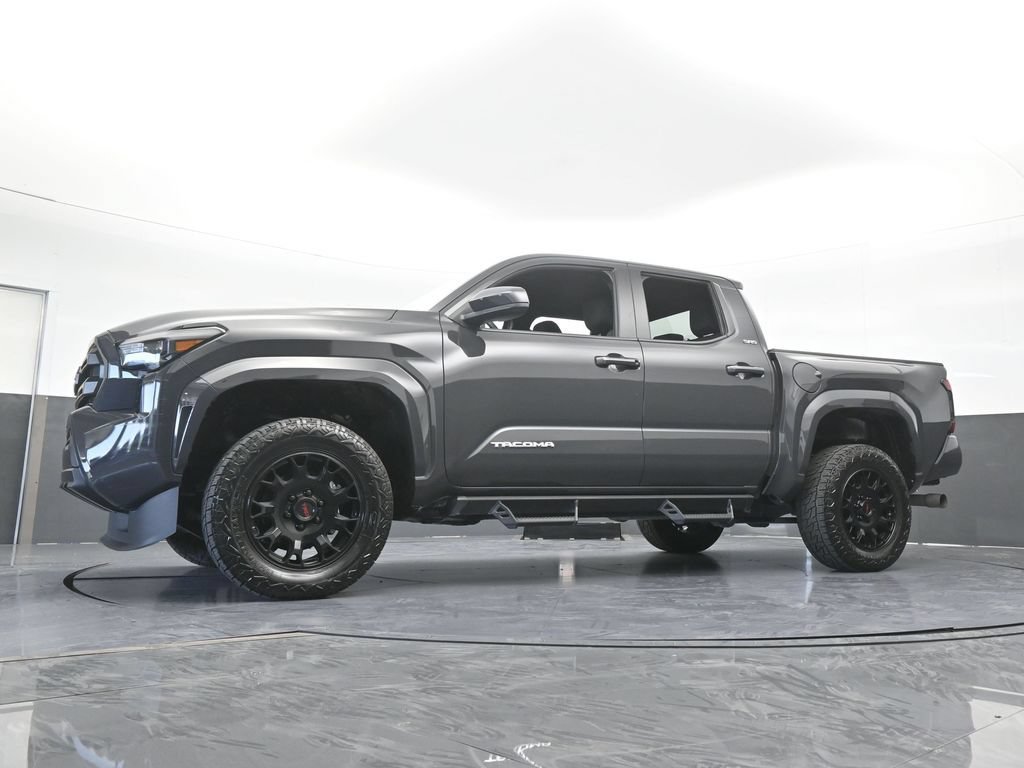 Used 2025 Toyota Tacoma SR5 RWD image 62