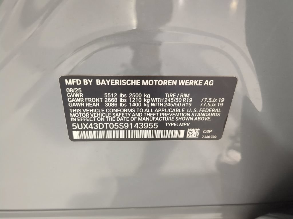 Certified 2025 BMW X4 M40i w/ Premium Package AWD/4WD image 16