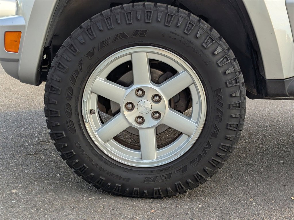 Used 2006 Jeep Liberty Limited image 46