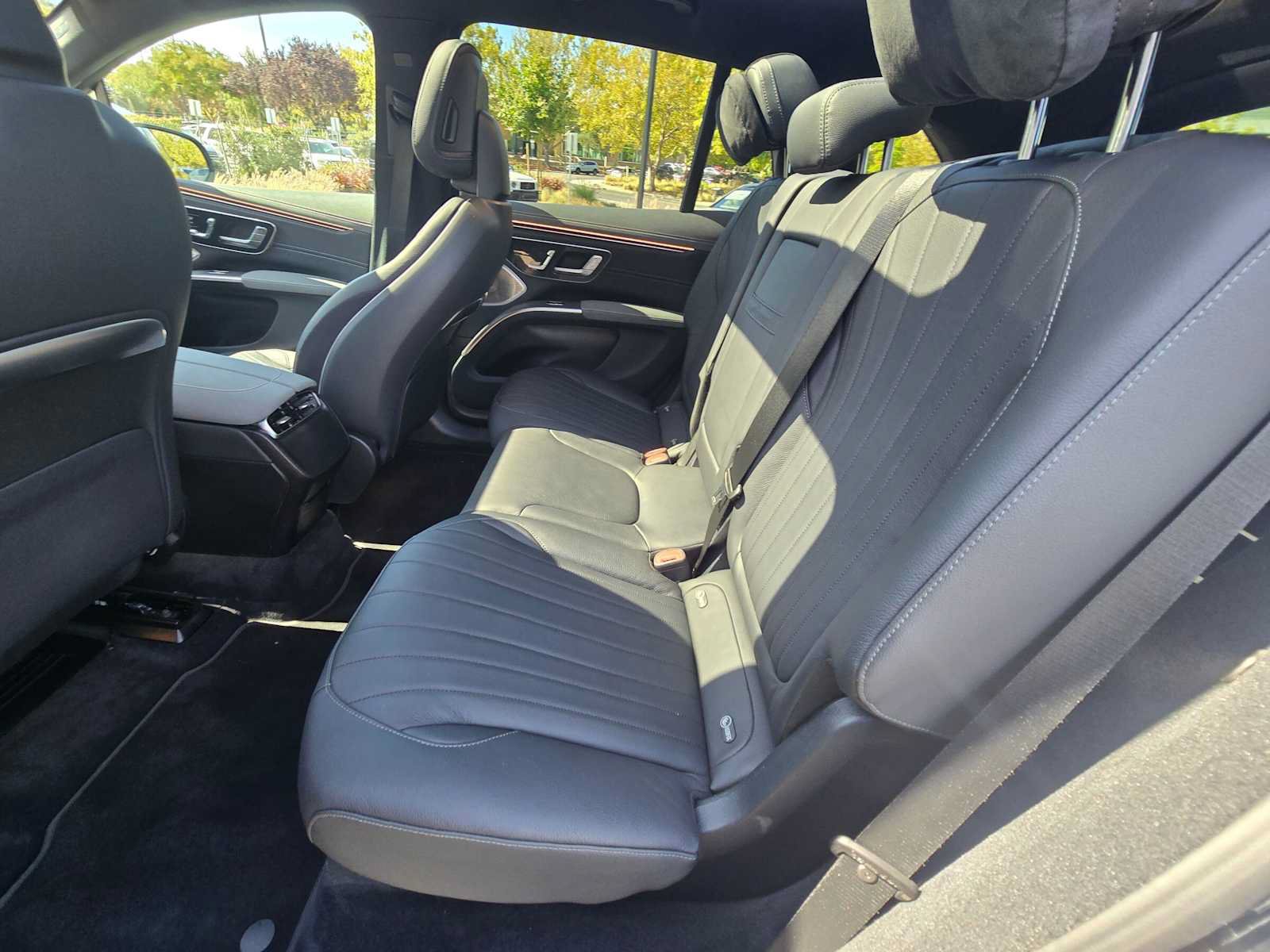 Used 2024 Mercedes-Benz EQS 450+ SUV image 18