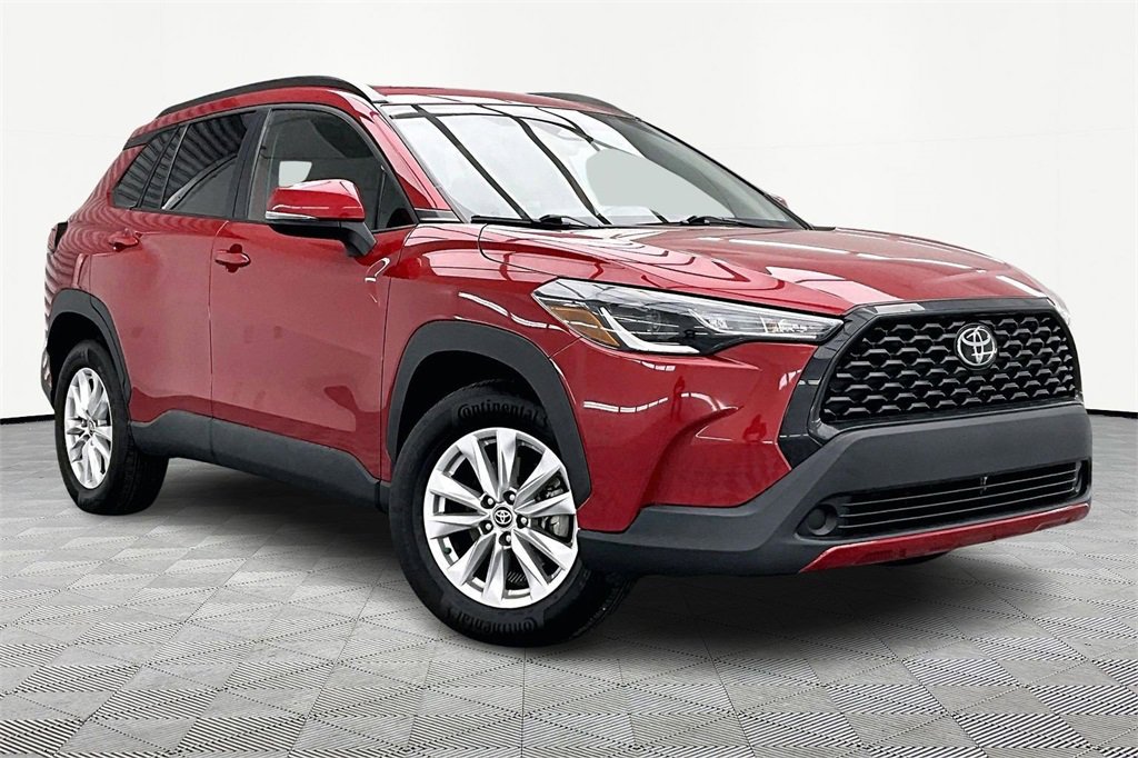 Used 2023 Toyota Corolla Cross LE image 12