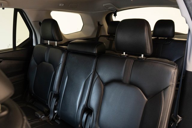 Used 2025 Honda Pilot EX-L image 17