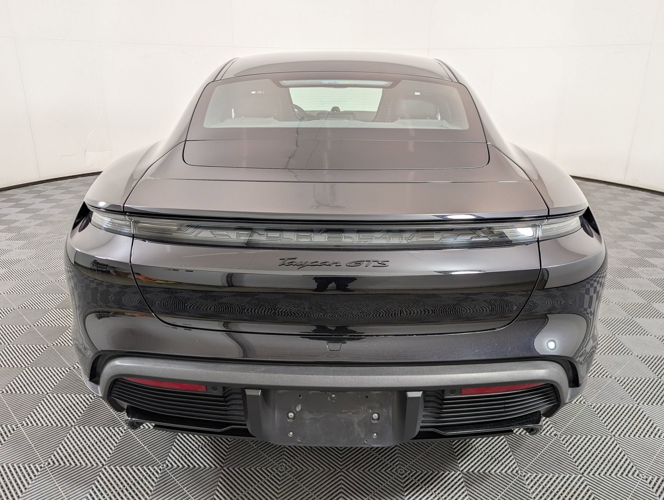 Certified 2024 Porsche Taycan GTS image 11