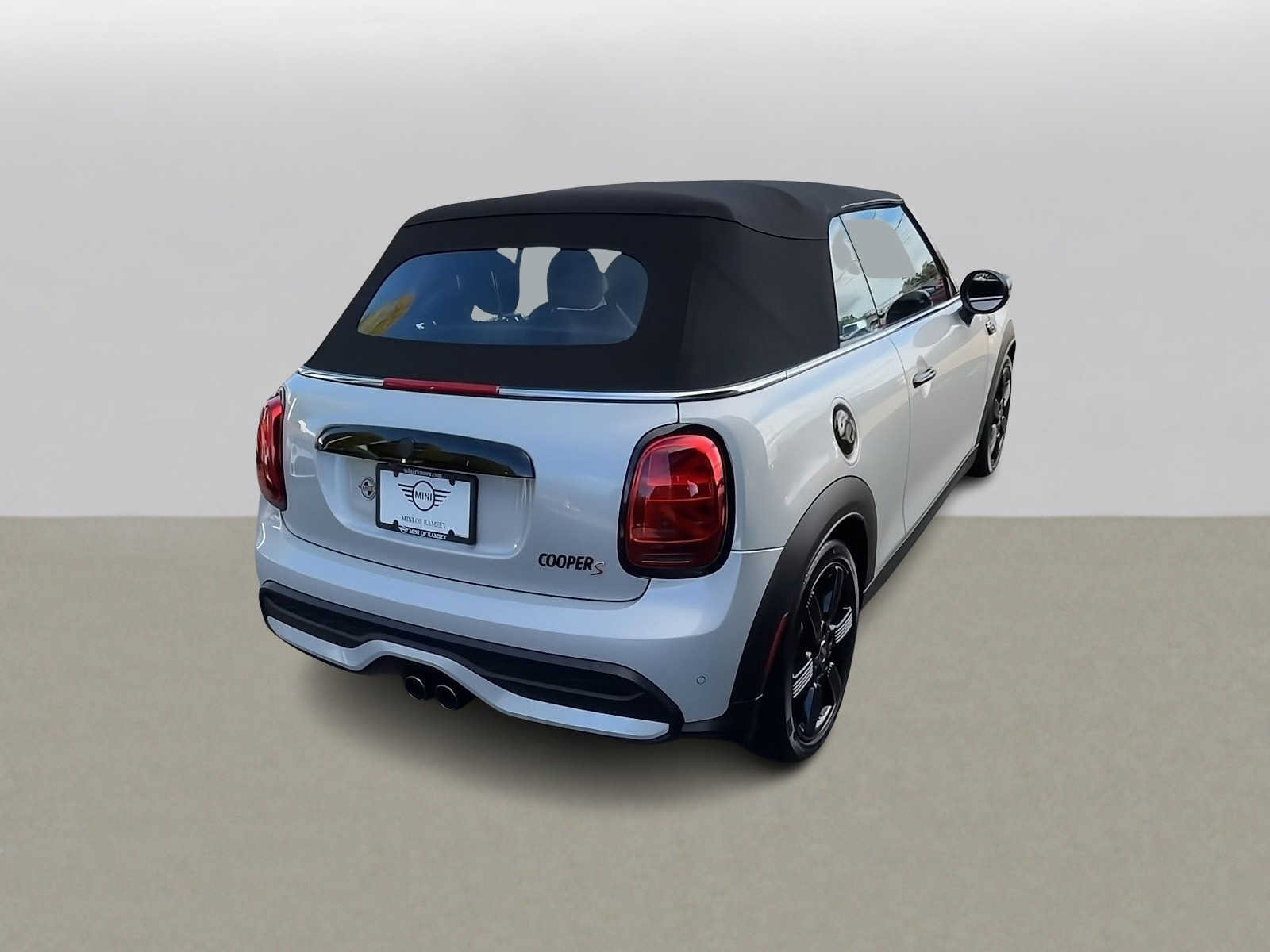 Used 2023 MINI Cooper S FWD image 4