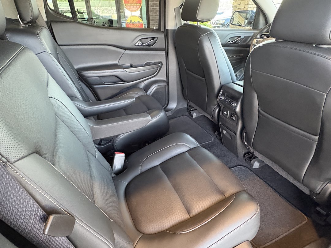 Used 2017 GMC Acadia SLT FWD image 29