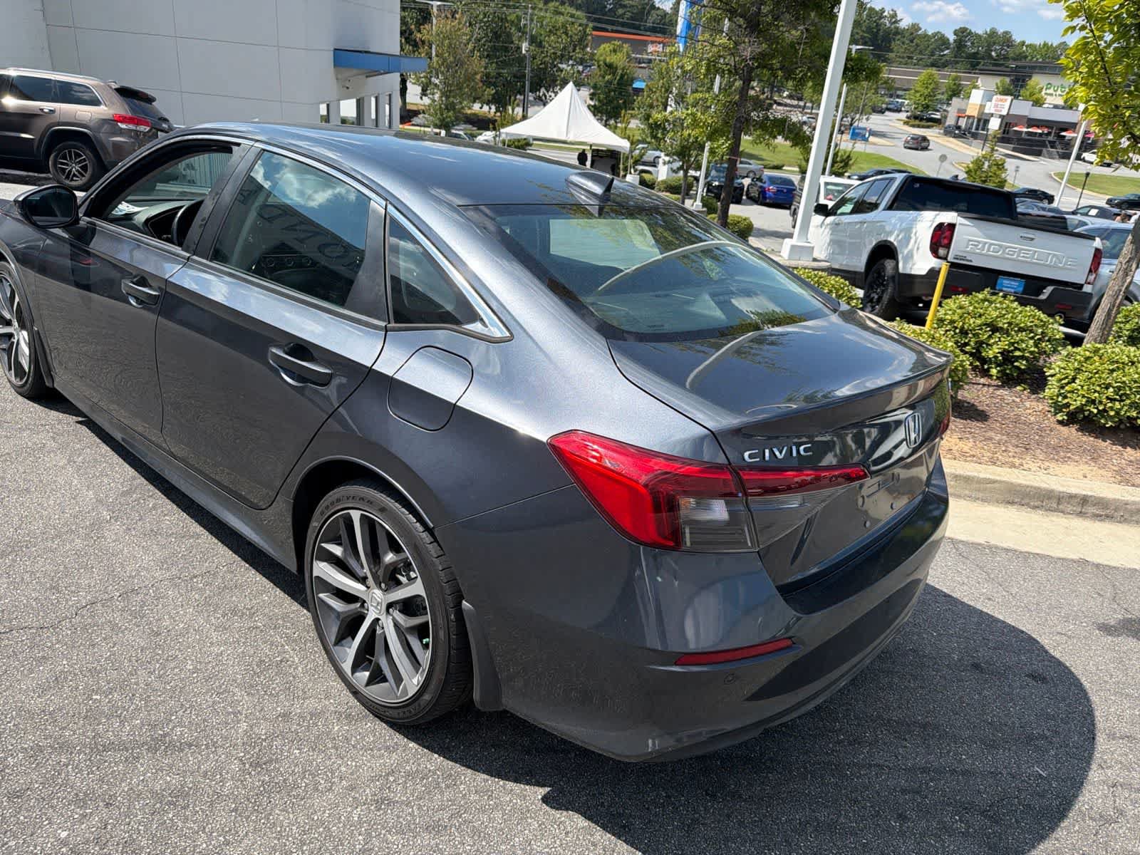 Used 2023 Honda Civic Touring image 9