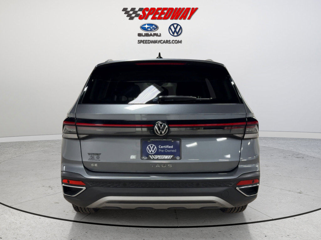 Certified 2025 Volkswagen Taos SE image 9