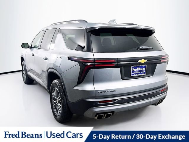 Used 2025 Chevrolet Traverse LT image 5