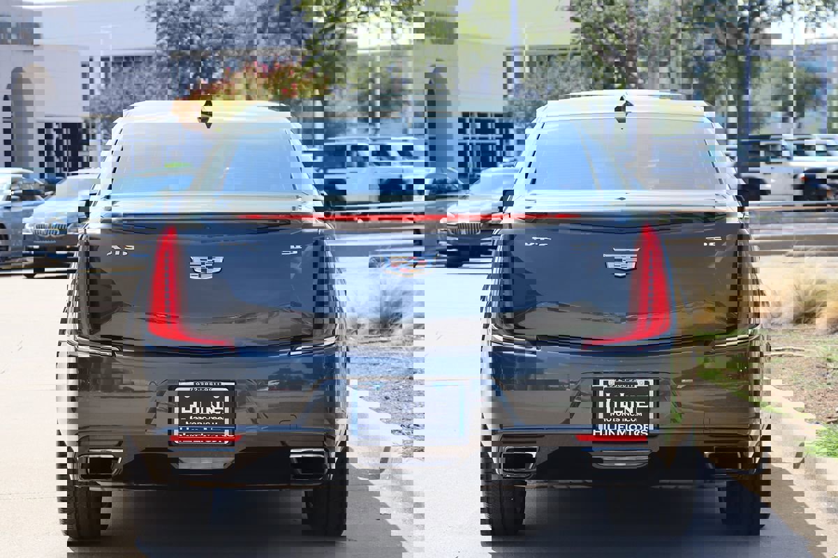 Used 2019 Cadillac XTS Luxury image 10