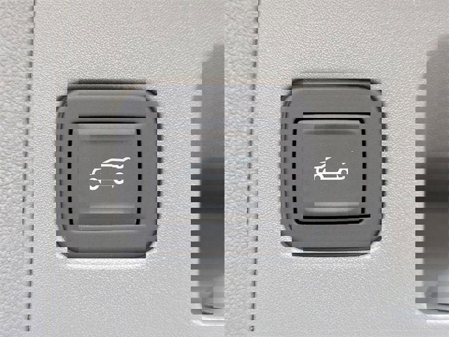 New 2025 Cadillac XT5 Premium Luxury w/ LPO, Floor Liner Package image 13