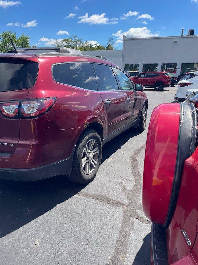 Used 2016 Chevrolet Traverse LT AWD/4WD image 3