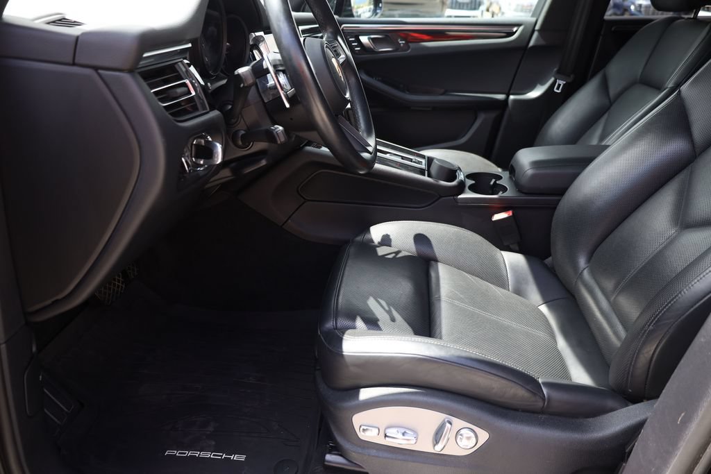 Used 2022 Porsche Macan S w/ Premium Package Plus AWD/4WD image 11