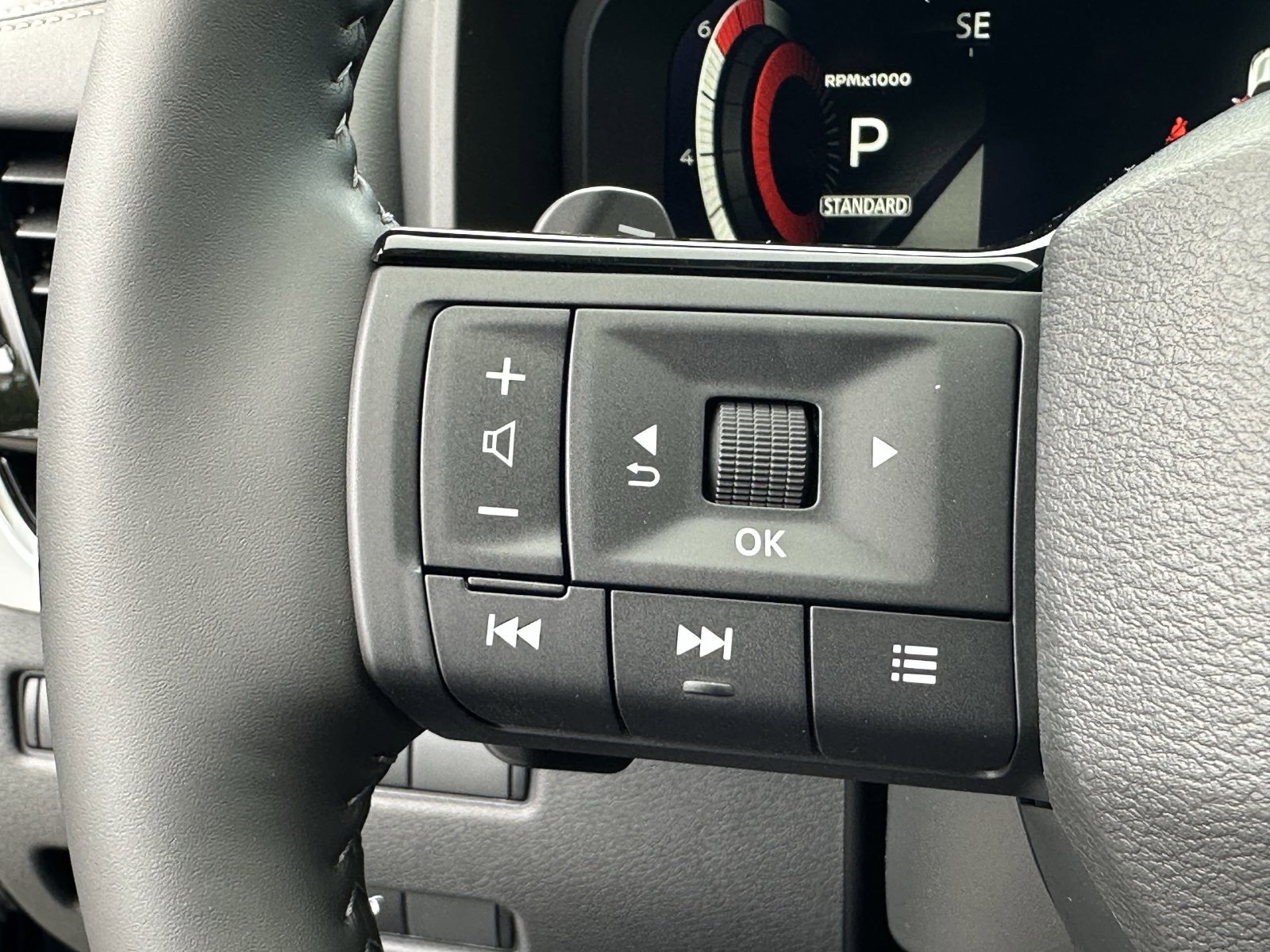 New 2025 Nissan Rogue SL w/ SL Premium Package FWD image 11