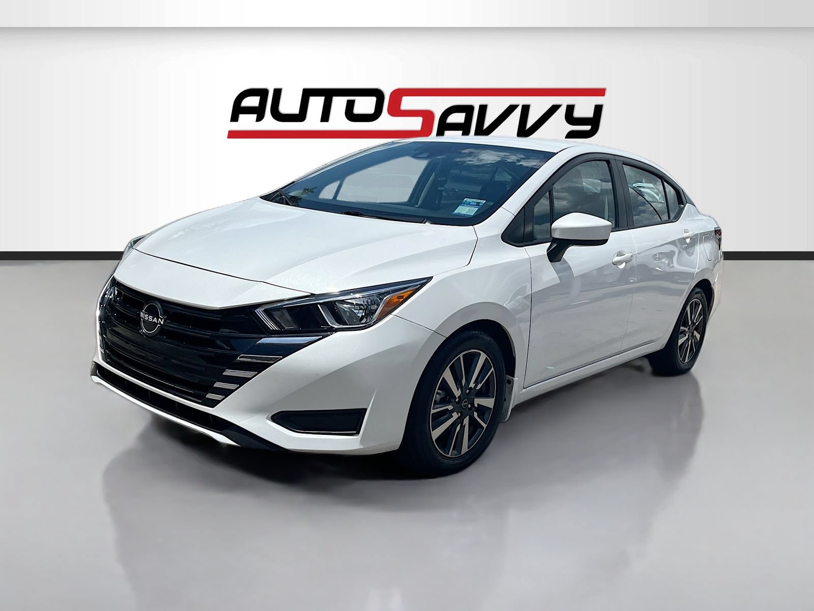 Used 2023 Nissan Versa SV w/ Trunk Package FWD image 3