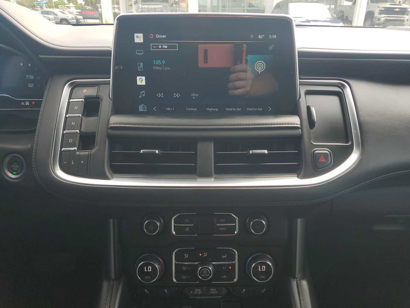 Certified 2022 Chevrolet Tahoe Z71 w/ Luxury Package image 12