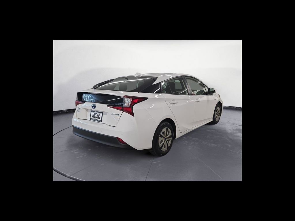 Used 2021 Toyota Prius LE FWD image 6