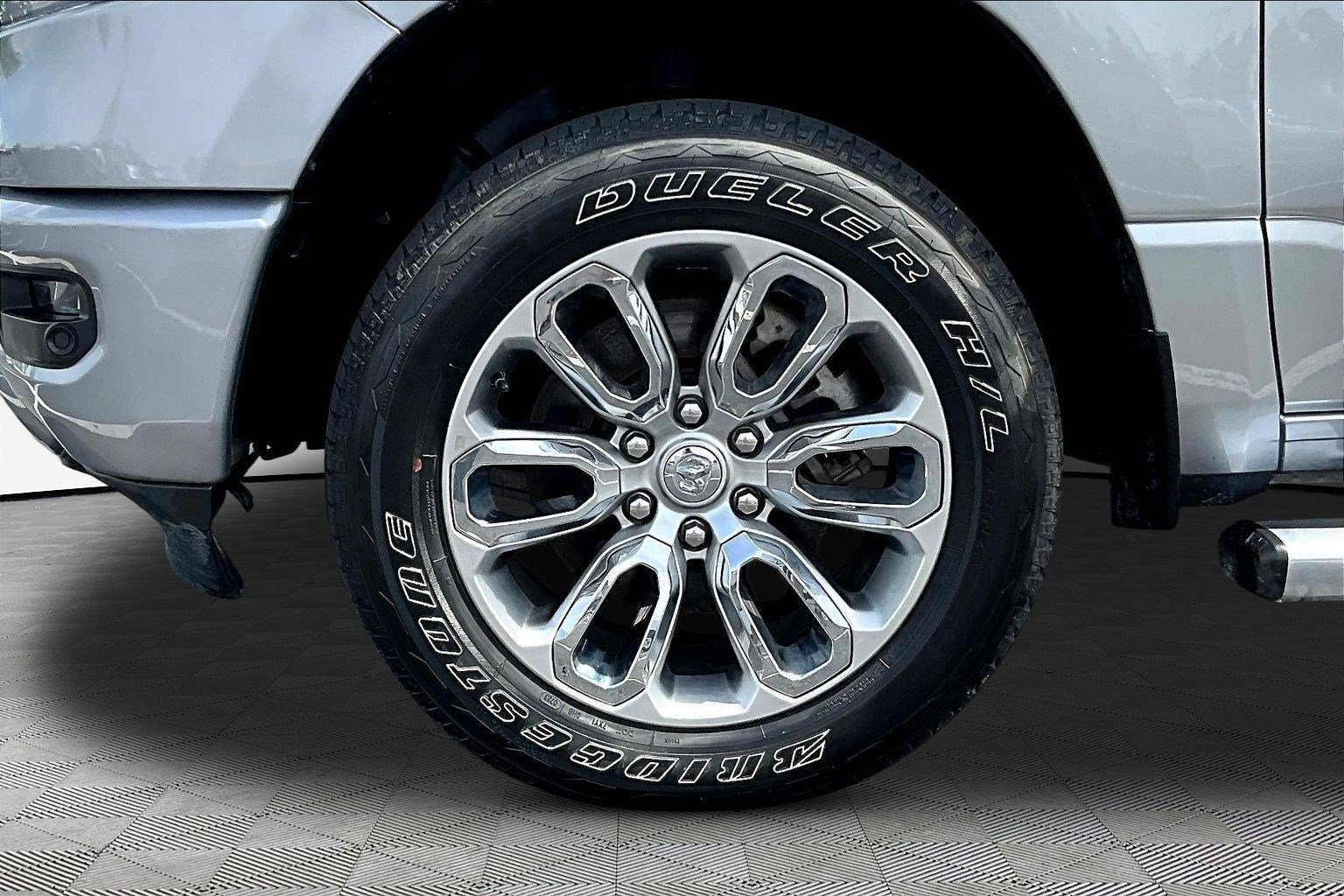 Used 2023 RAM 1500 Laramie AWD/4WD image 34