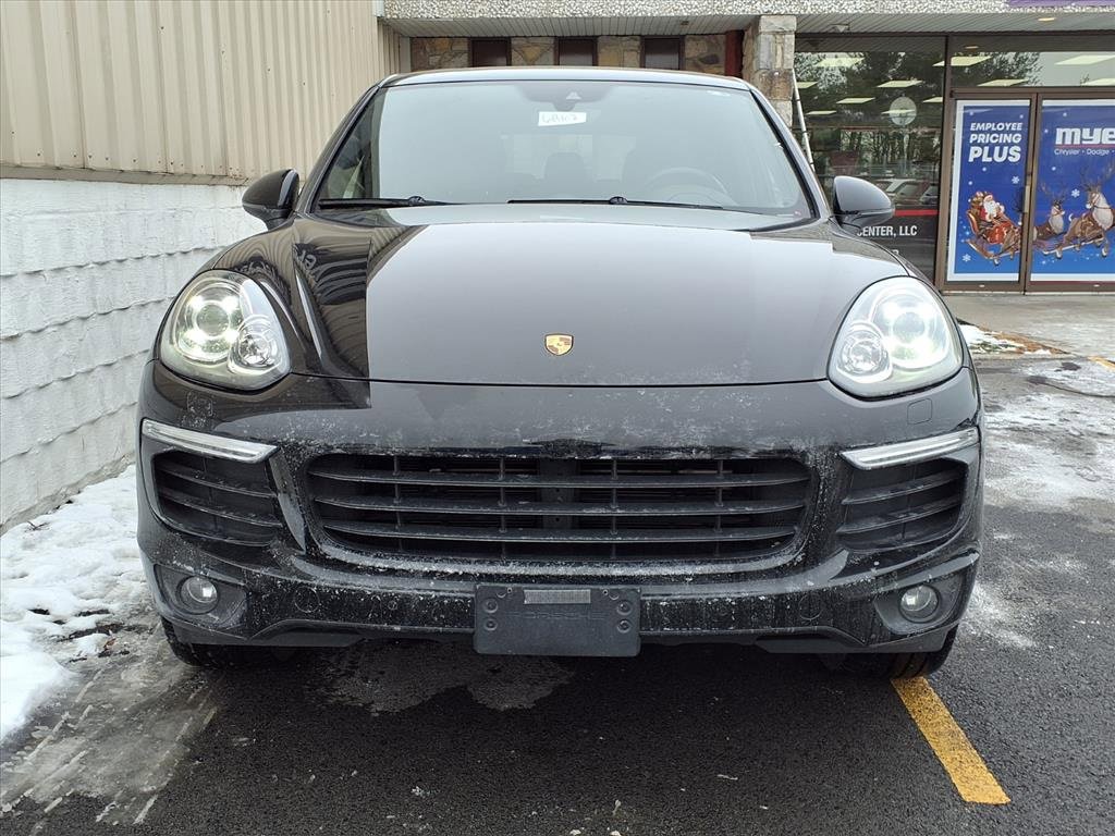 Used 2017 Porsche Cayenne Platinum Edition image 3