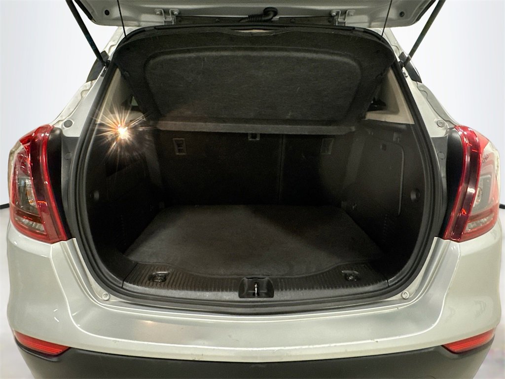 Used 2022 Buick Encore Preferred w/ Safety Package image 22