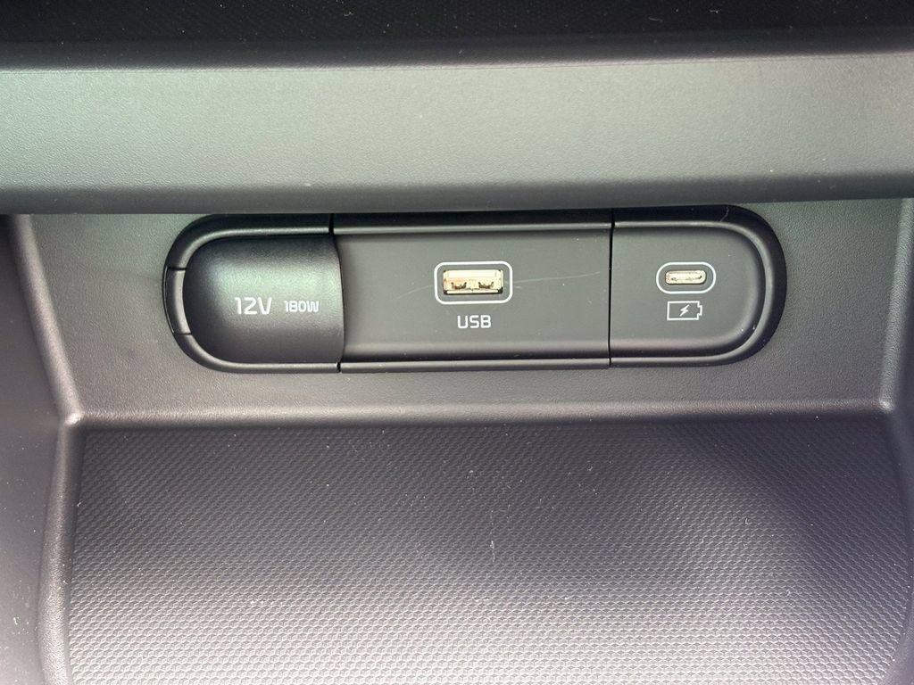 New 2026 Kia Seltos S FWD image 28