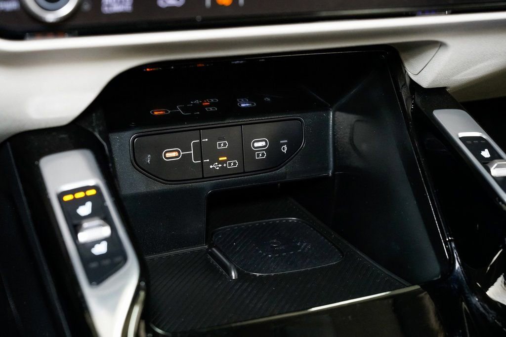 Certified 2024 Kia Sorento SX image 24