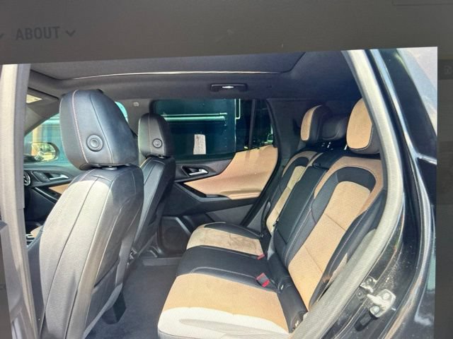 Used 2025 Chevrolet Equinox ACTIV w/ Safety and Technology Package FWD image 13