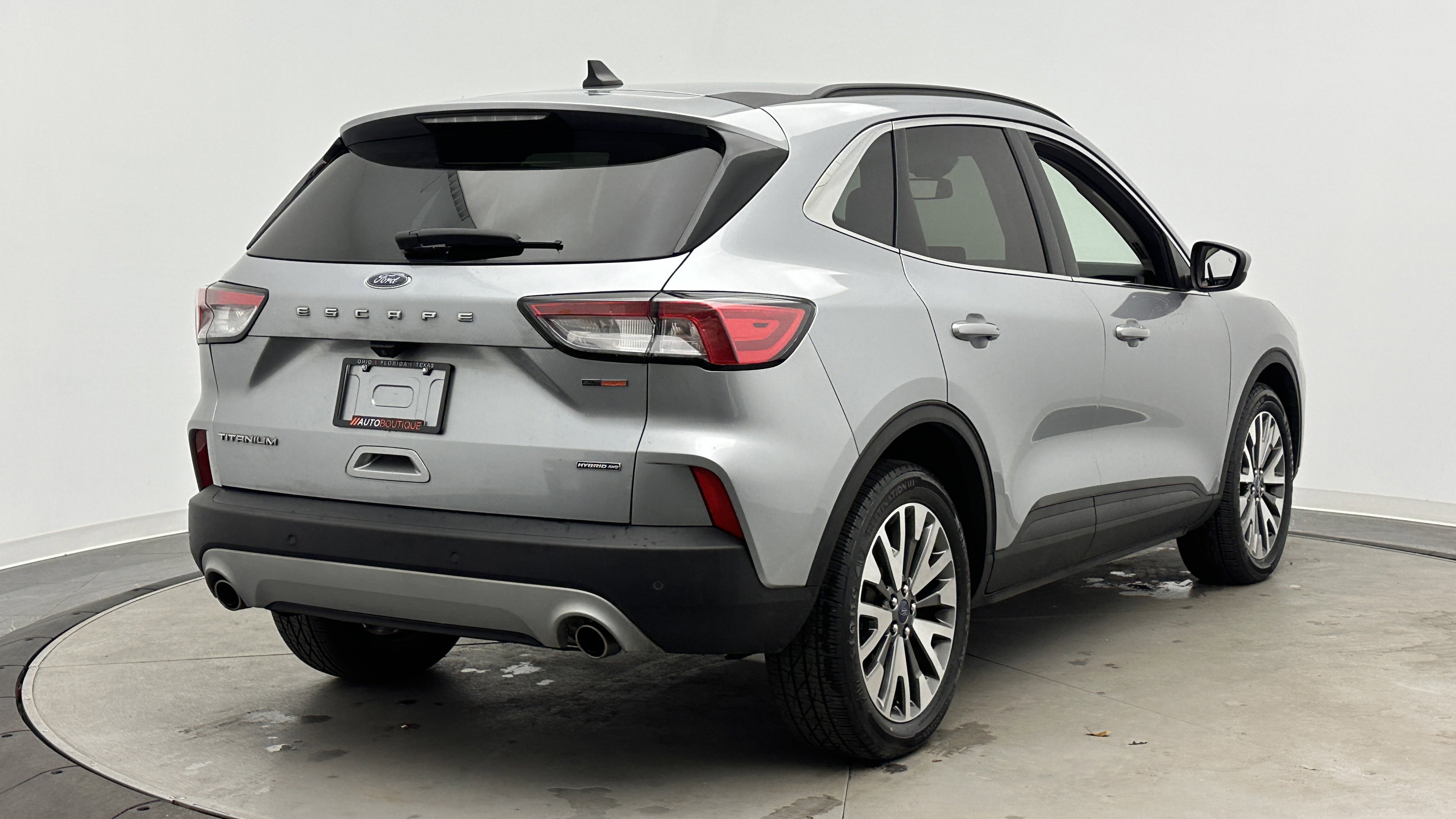 Used 2022 Ford Escape Titanium AWD/4WD image 8