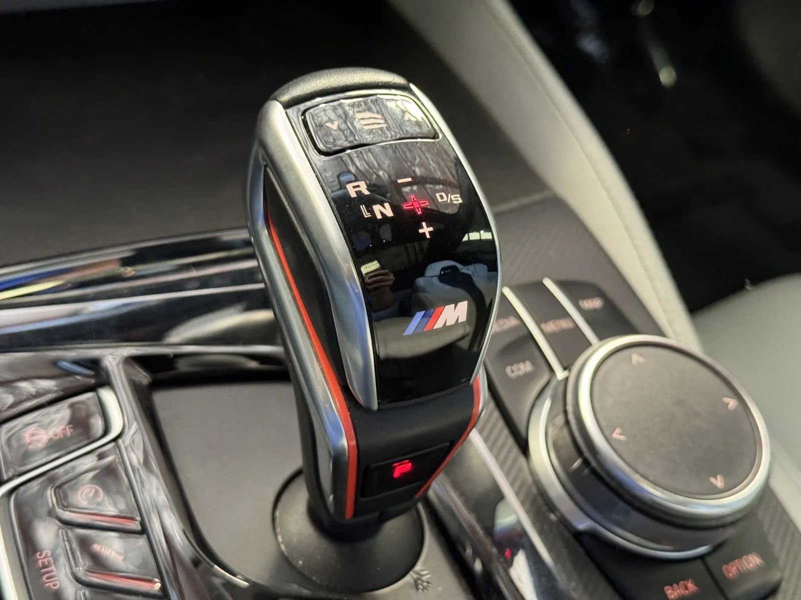 Used 2018 BMW M5 w/ Executive Package image 17