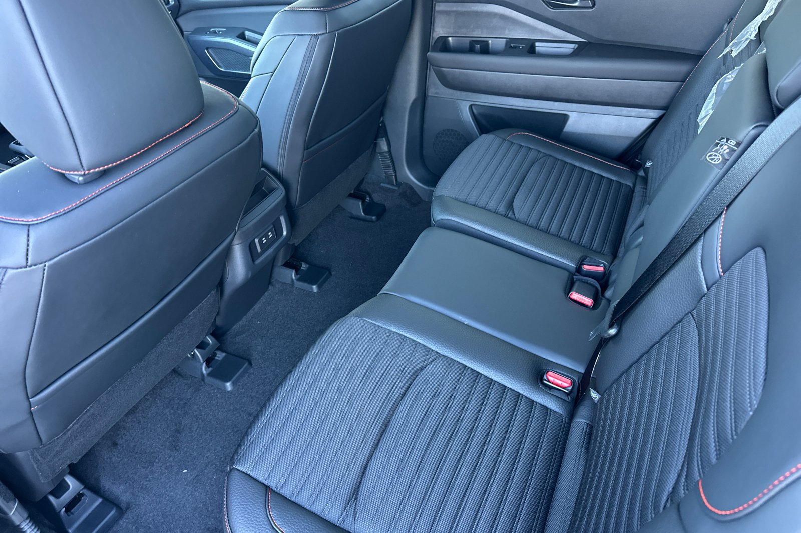 New 2026 Nissan Pathfinder Rock Creek AWD/4WD image 9