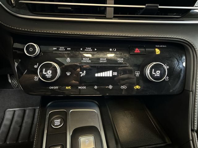Used 2025 INFINITI QX60 Luxe FWD image 18