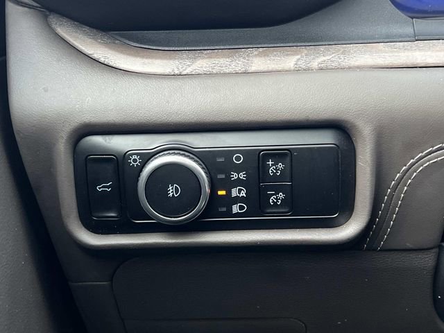 Certified 2024 Ford Explorer Platinum w/ Technology Package image 32