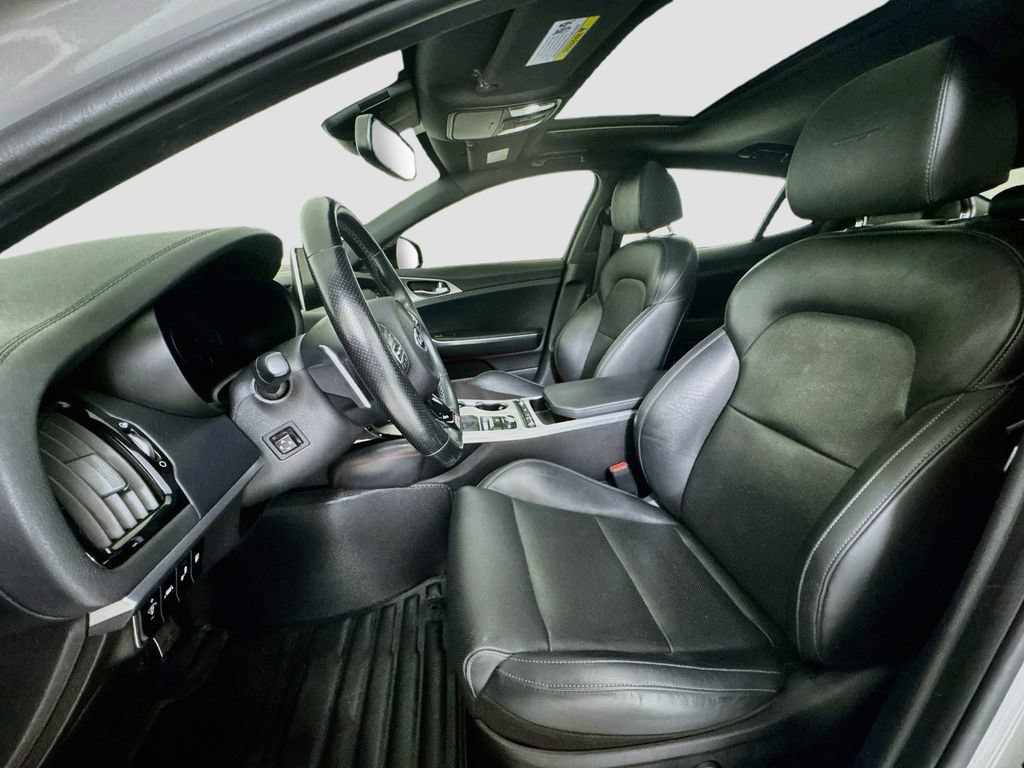 Used 2020 Kia Stinger GT1 AWD/4WD image 12