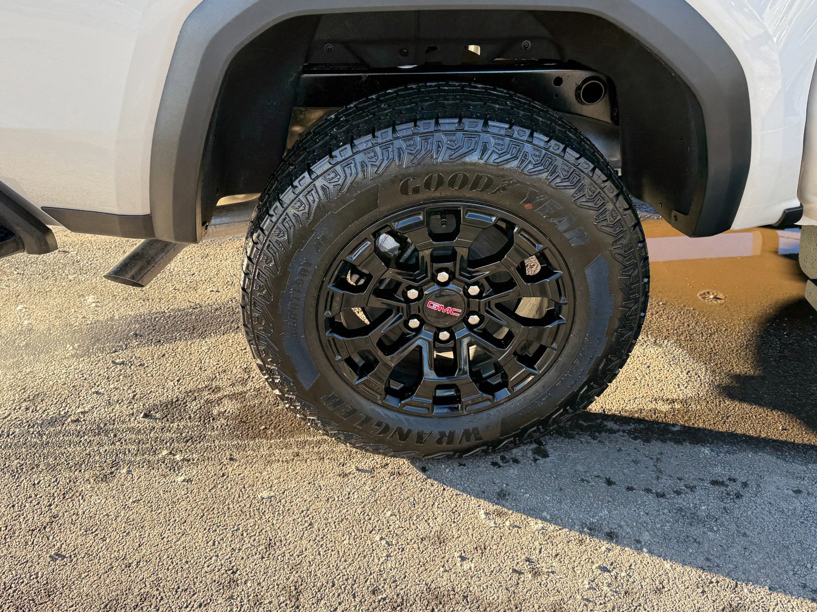 New 2026 GMC Canyon Elevation w/ LPO, Sports Bar Package image 11