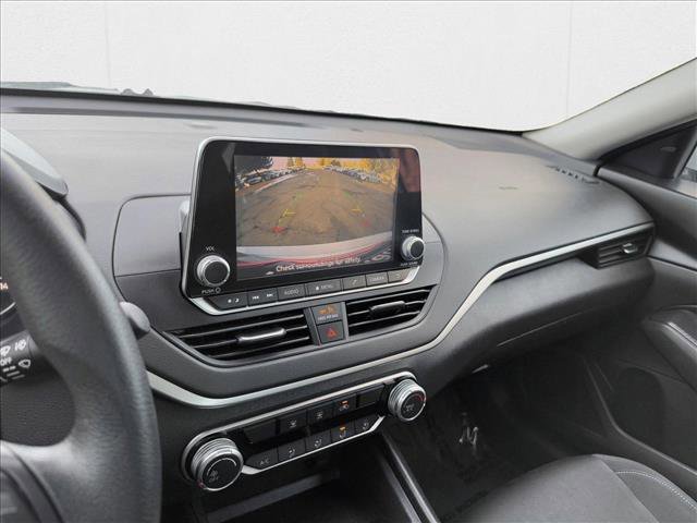 Used 2022 Nissan Altima 2.5 SV image 14