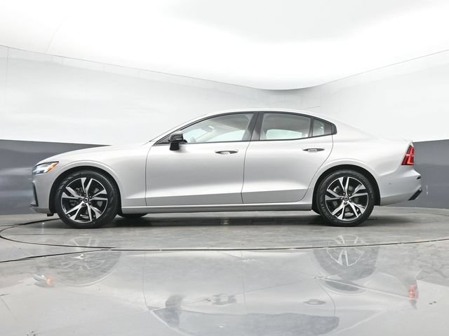 Used 2025 Volvo S60 B5 Plus AWD/4WD image 48