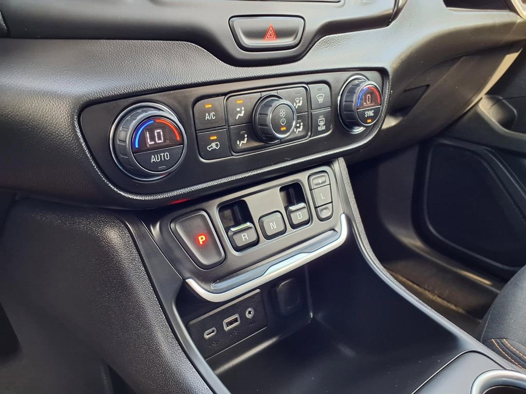 Used 2019 GMC Terrain SLE w/ Driver Convenience Package image 29