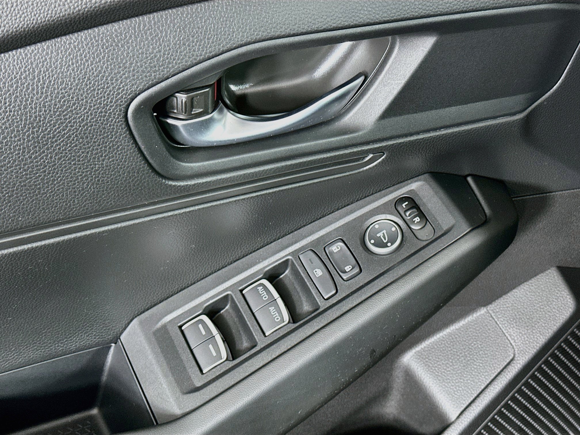 Used 2025 Honda Accord LX image 15