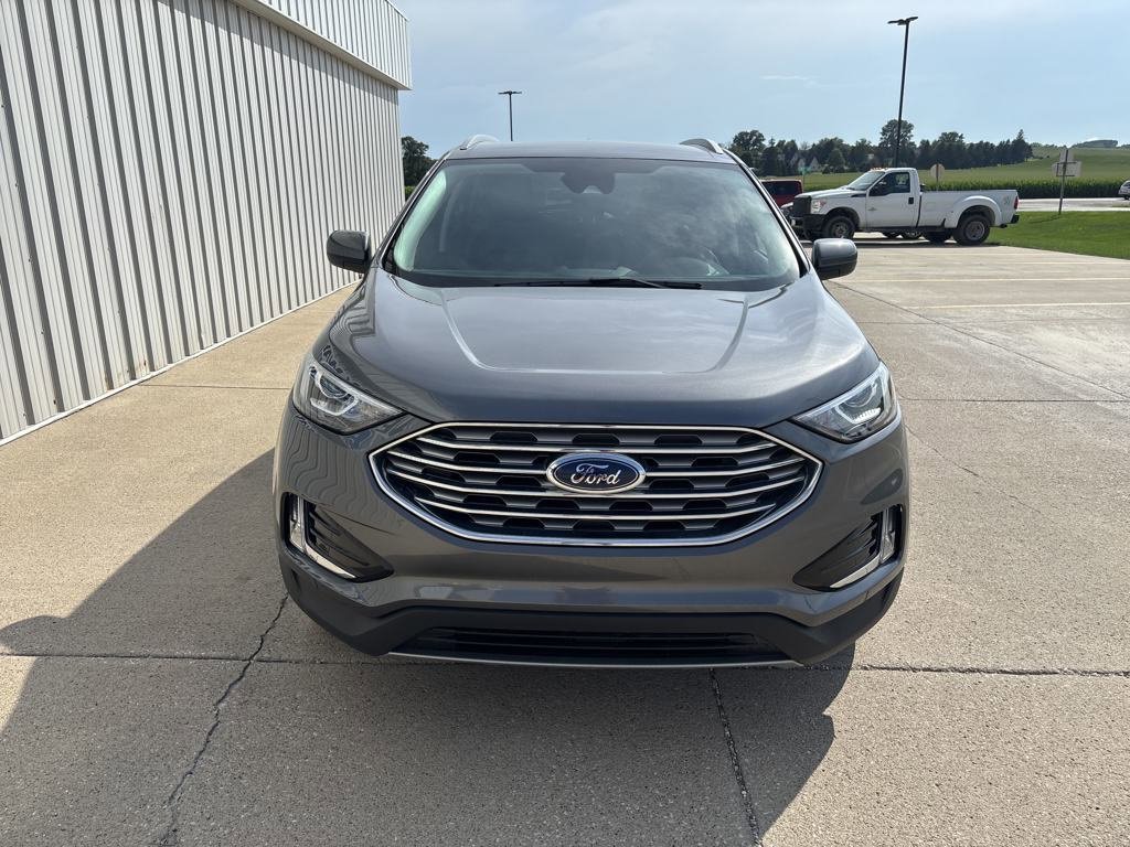 Used 2022 Ford Edge SEL w/ Convenience Package image 2