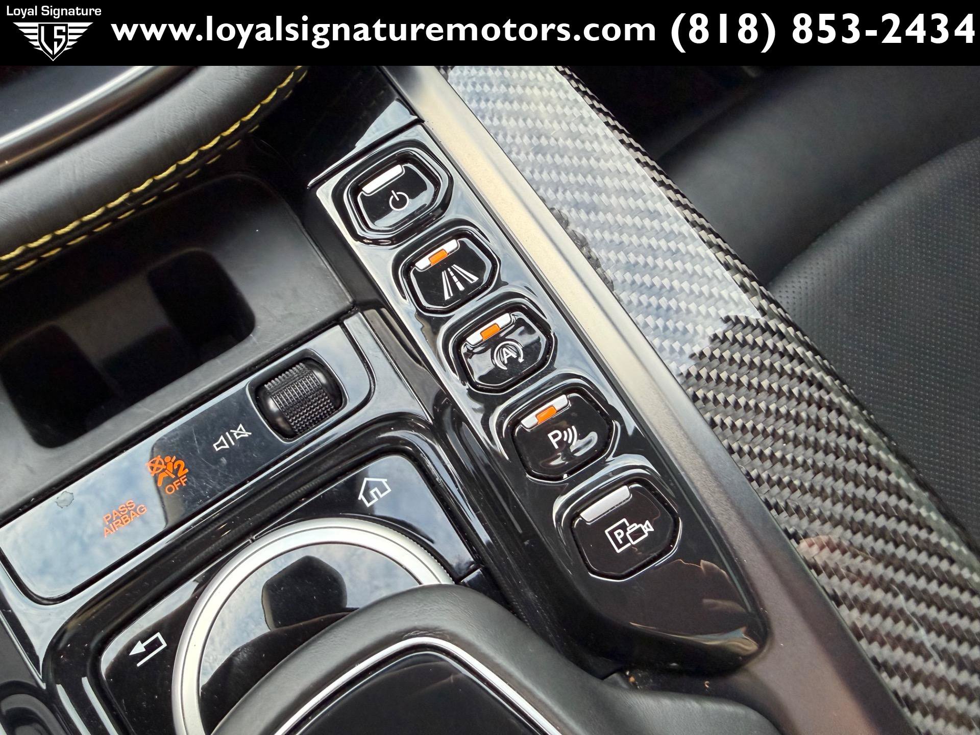 Used 2021 Aston Martin DBX AWD/4WD image 29
