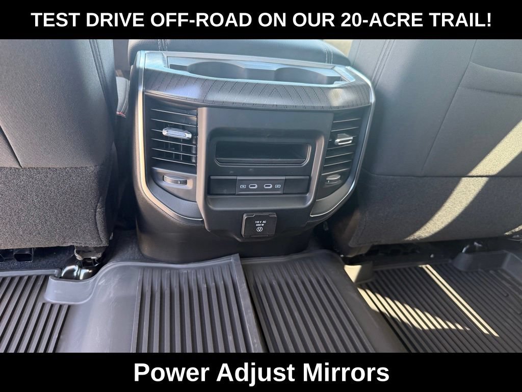 New 2026 RAM 2500 Big Horn AWD/4WD image 32