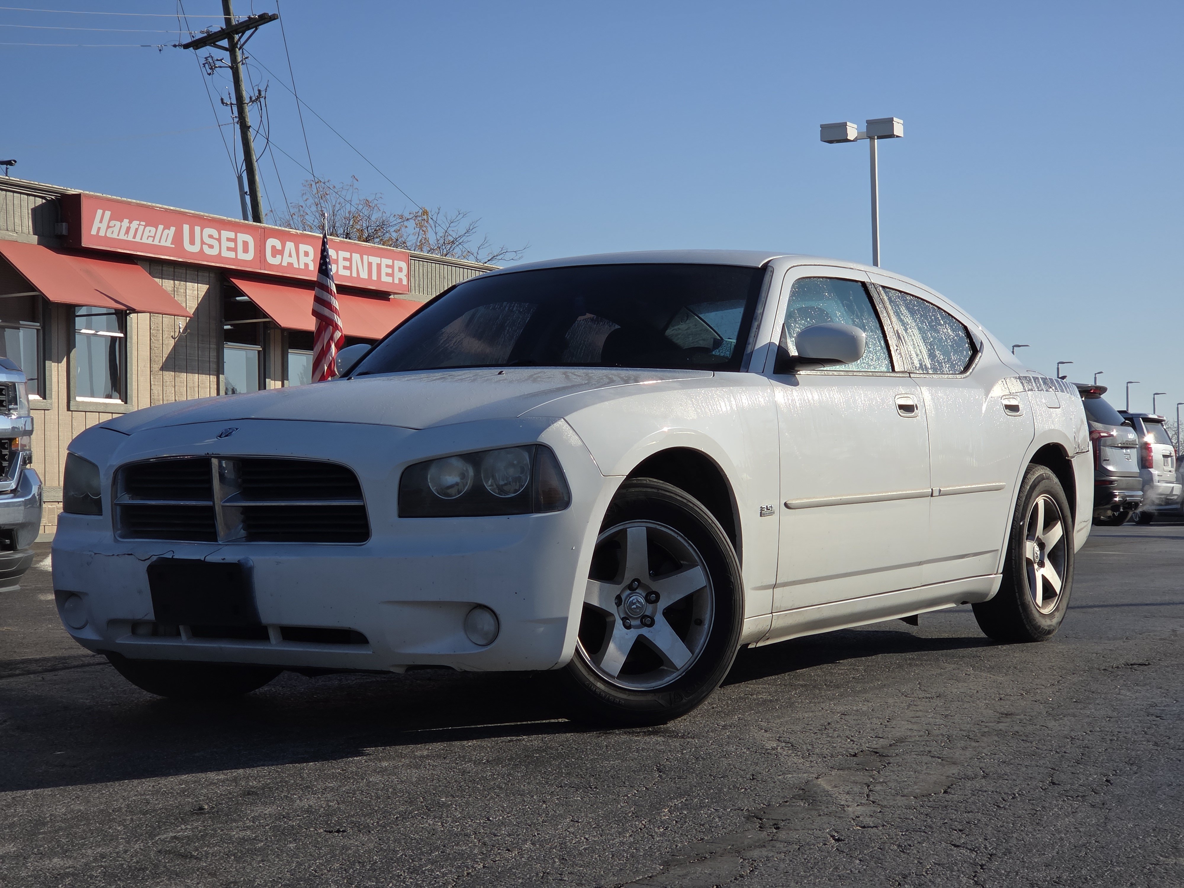 Used 2010 Dodge Charger SXT RWD image 1