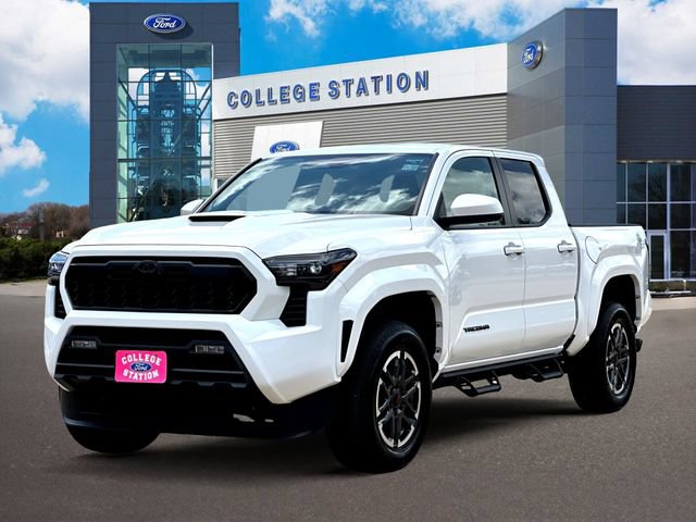 Used 2026 Toyota Tacoma TRD Sport RWD image 2