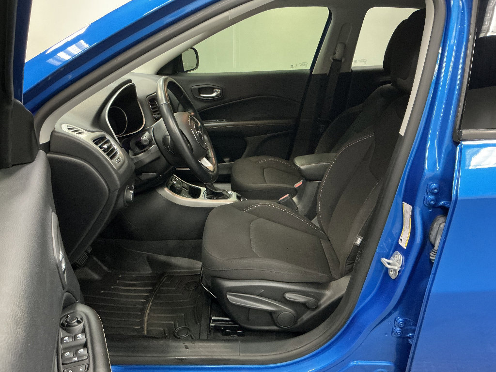 Used 2021 Jeep Compass Sport w/ Cold Weather Group image 9